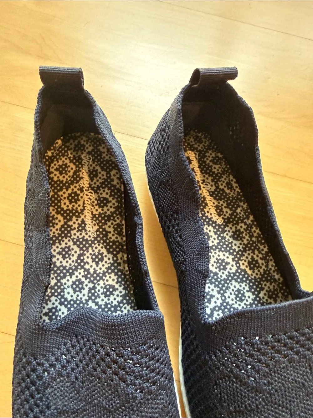 Tommy Bahama comfortable black